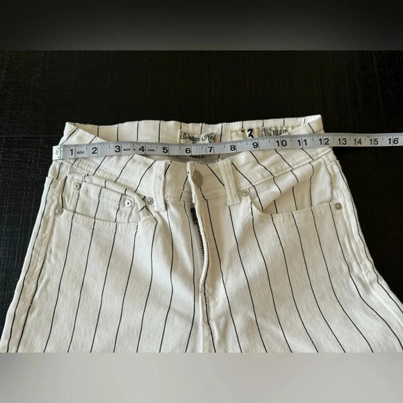 Indigo Rein Women's Striped Denim Ankle Jeans Size 3 Black & White Stripes - Picture 9 of 9